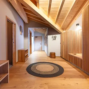  Apartment La Cour Aux Ecureuils